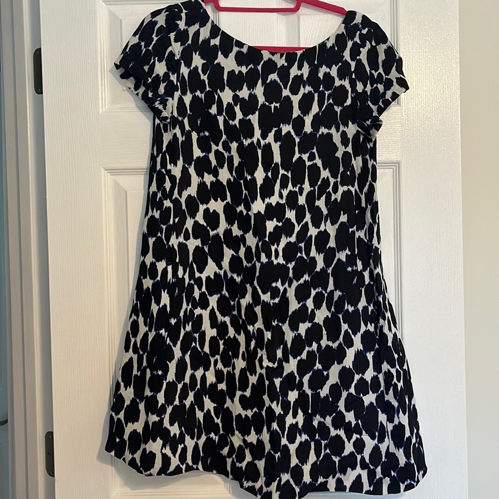 Lightly Worn Kate Spade Leopard Dress: 2 pockets, bow in back size 2